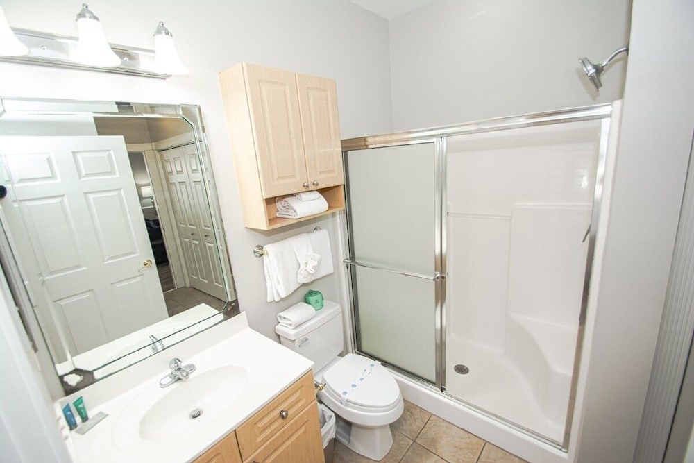 Magnolia Pointe Luster Leaf 4891-205 3 Bedroom Condo