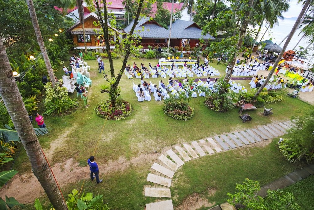 Doublegem Beach Resort and Hotel