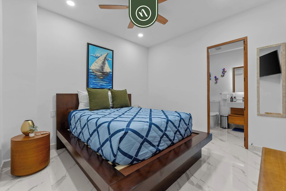 New 1 BR Condo - Rooftop Pool - Oceanview