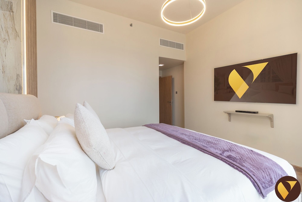 JVC near Circle Mall with full Amenities