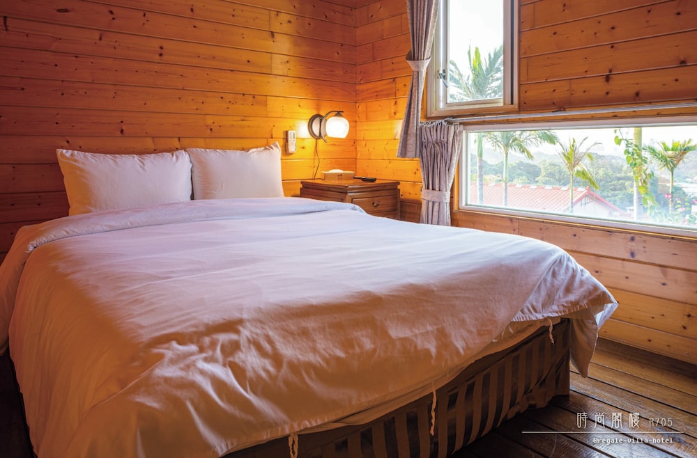 Regale Villa Hotel