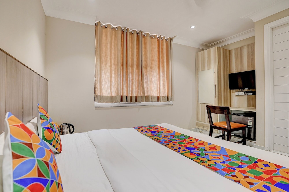 Fabhotel Palm Green