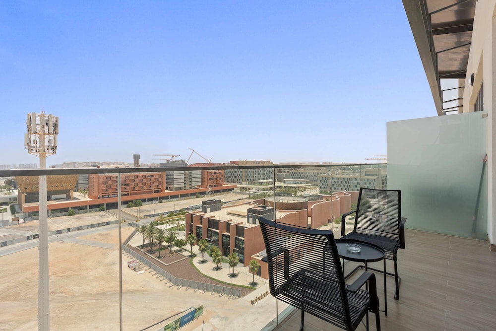 Abu Dhabi Vacations - Silkhaus Oasis Towers - Masdar City - Property Image 11