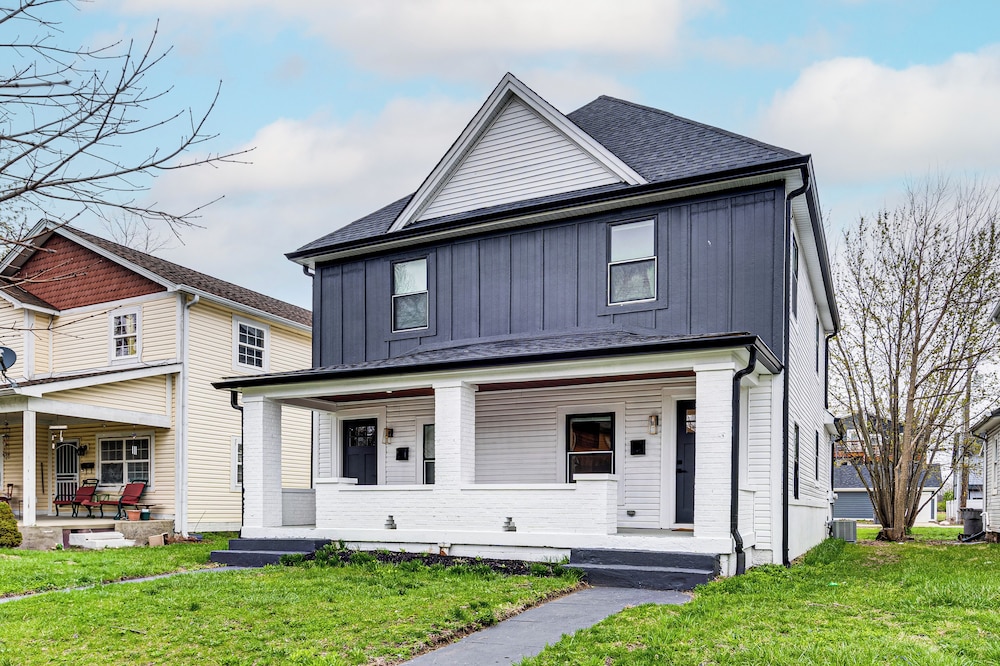3 Mi to Downtown: Pet-friendly Indianapolis Home