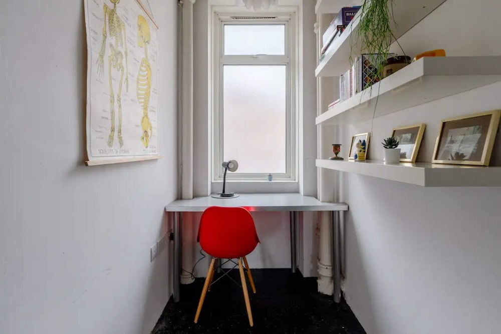 Bright & Spacious 2BD Flat - Hackney