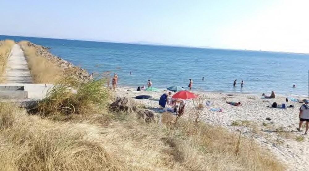 1-bed Modern Sea View Apartment in Aparthotel view 4