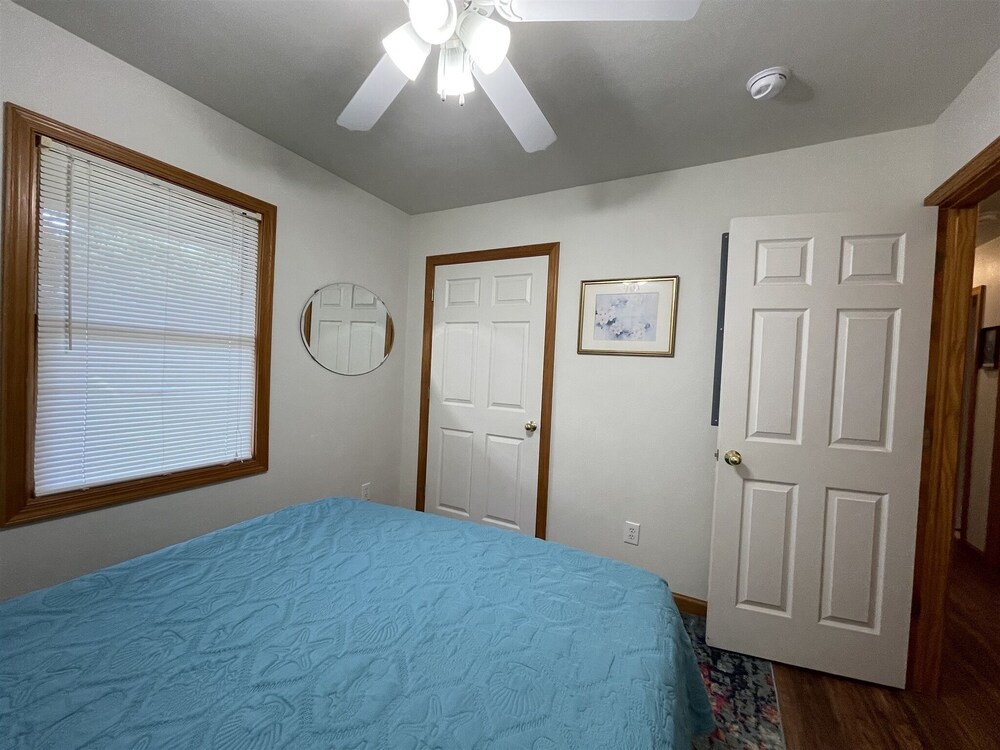 Swinkels 3 Bedroom Cottage by RedAwning view 3