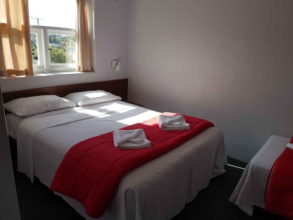 The Menai Hotel Motel