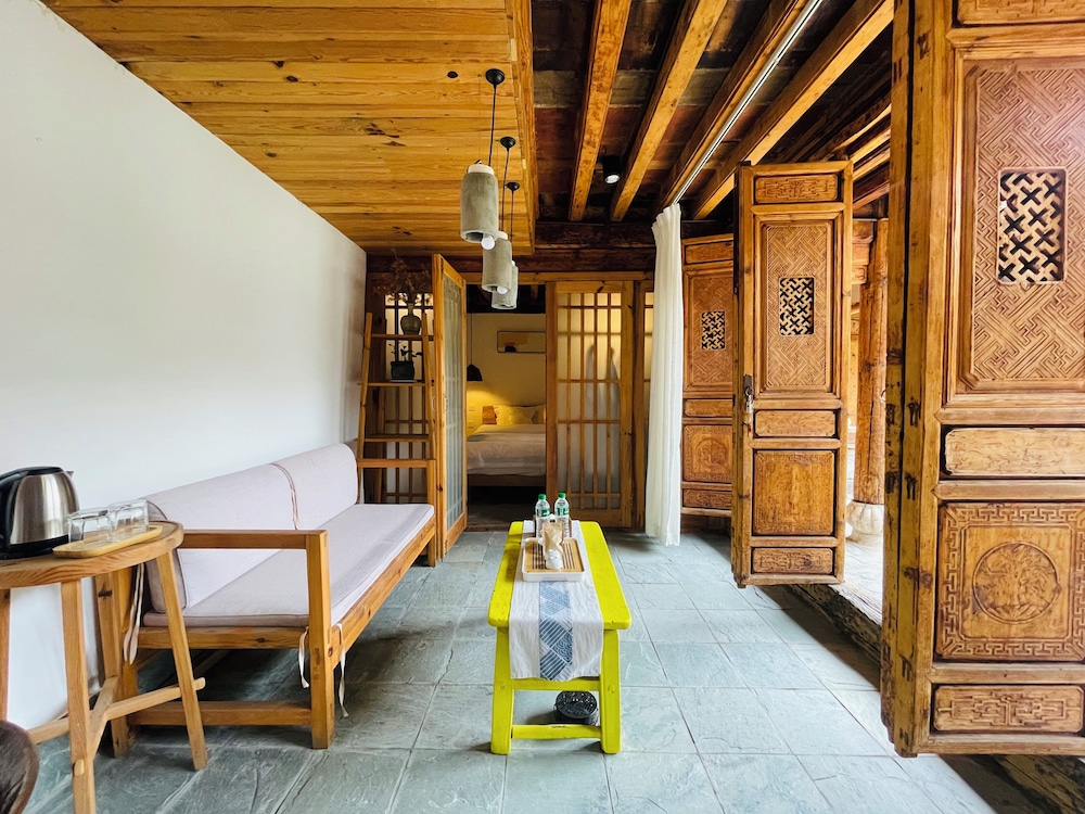 Jia Kedi Ancient House Cultural Homestay