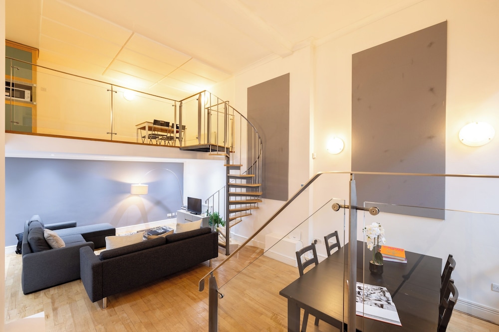 Charming City Retreat in Central London
