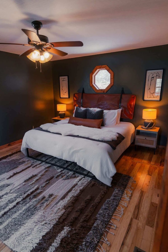 Cozy Cabin With Hot Tub - Near all in Hocking Hills
