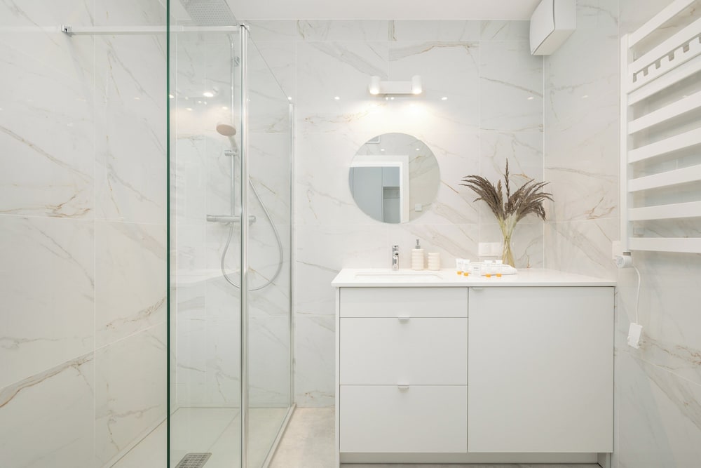 Air-conditioned Studio for 4 by Renters