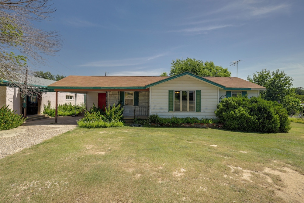 Hike From Your Door! Pet-friendly Whitney Home
