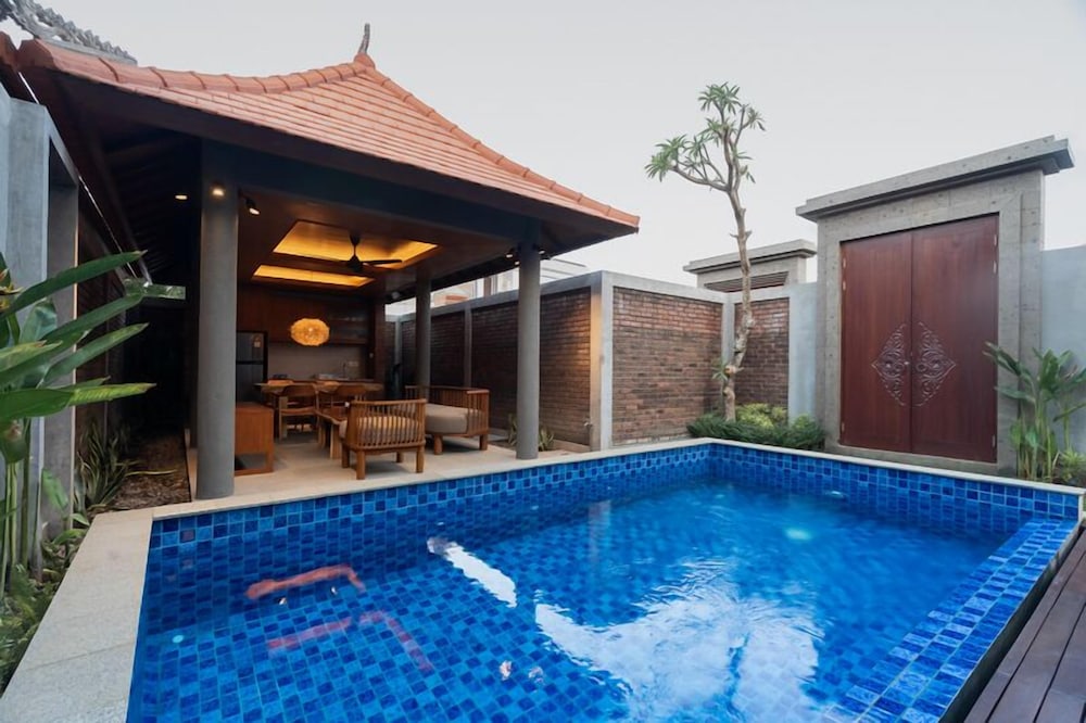 Serenia Villas Amed