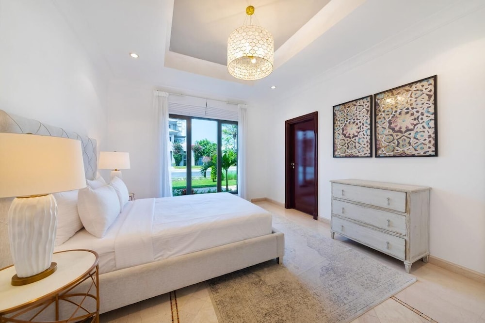 Manzil-6BR Lux Villa with Pvt Pool