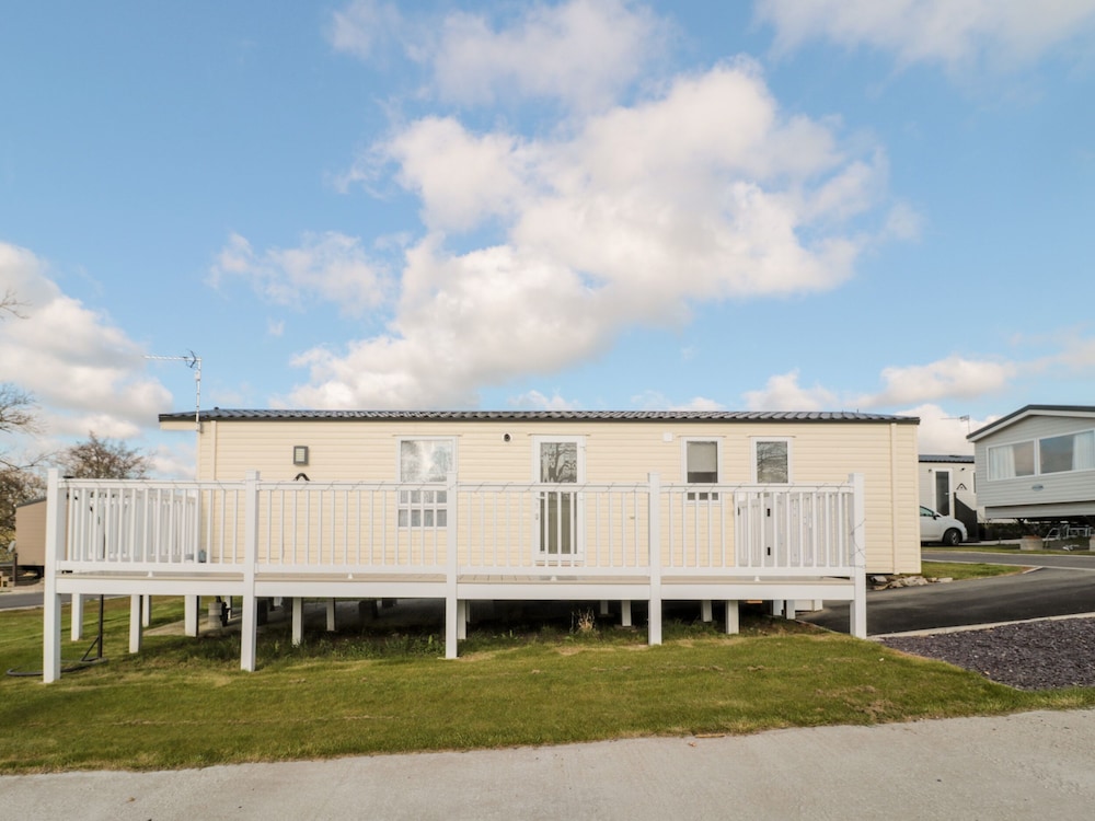 Moonlight Lodge