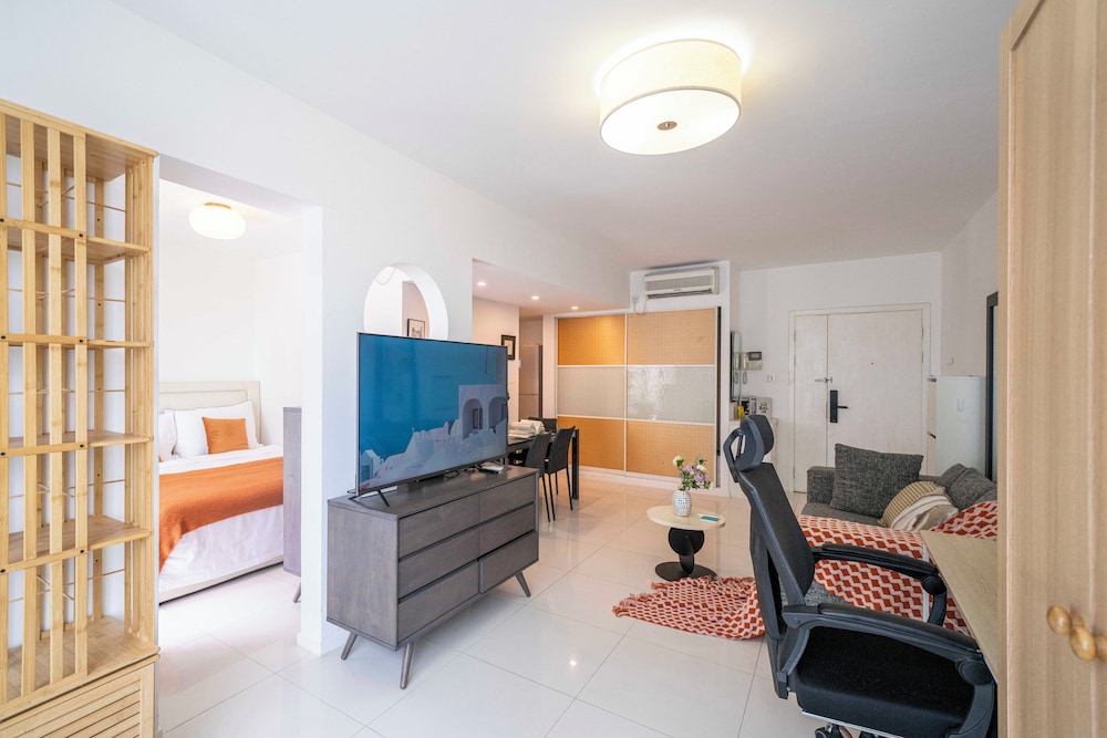 Tyms Xujiahui Stylish 1BR APT