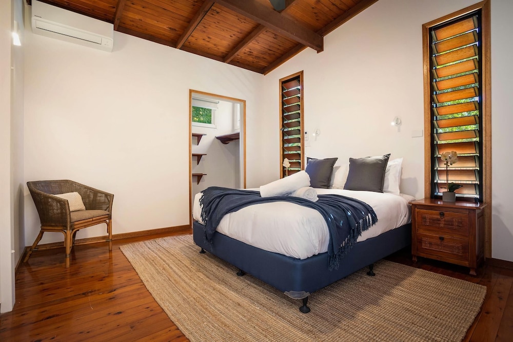 Your Luxury Escape - Coco Beach House view 4