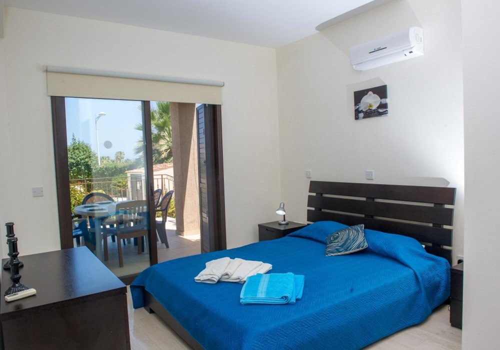 Villa Fortuna Large Private Pool Walk to Beach Sea Views A C Wifi Car Not Required - 2630 view 4