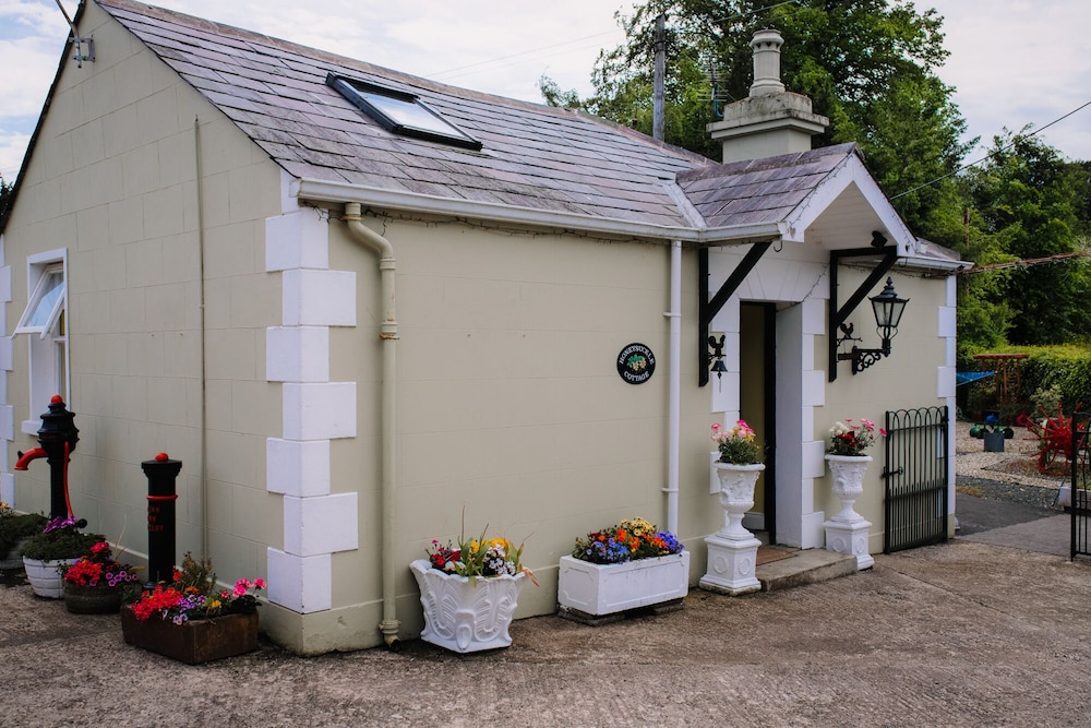 Brookhall Cottages