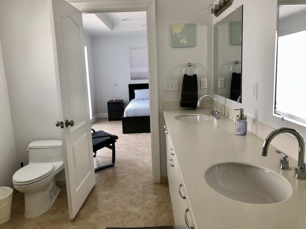Luxury Home by Ideal Experience VR - Image 4