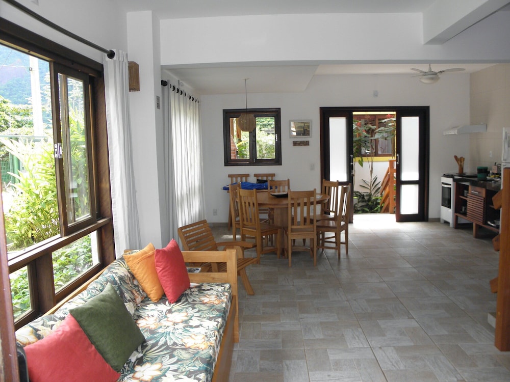 Vila Dos Manacás