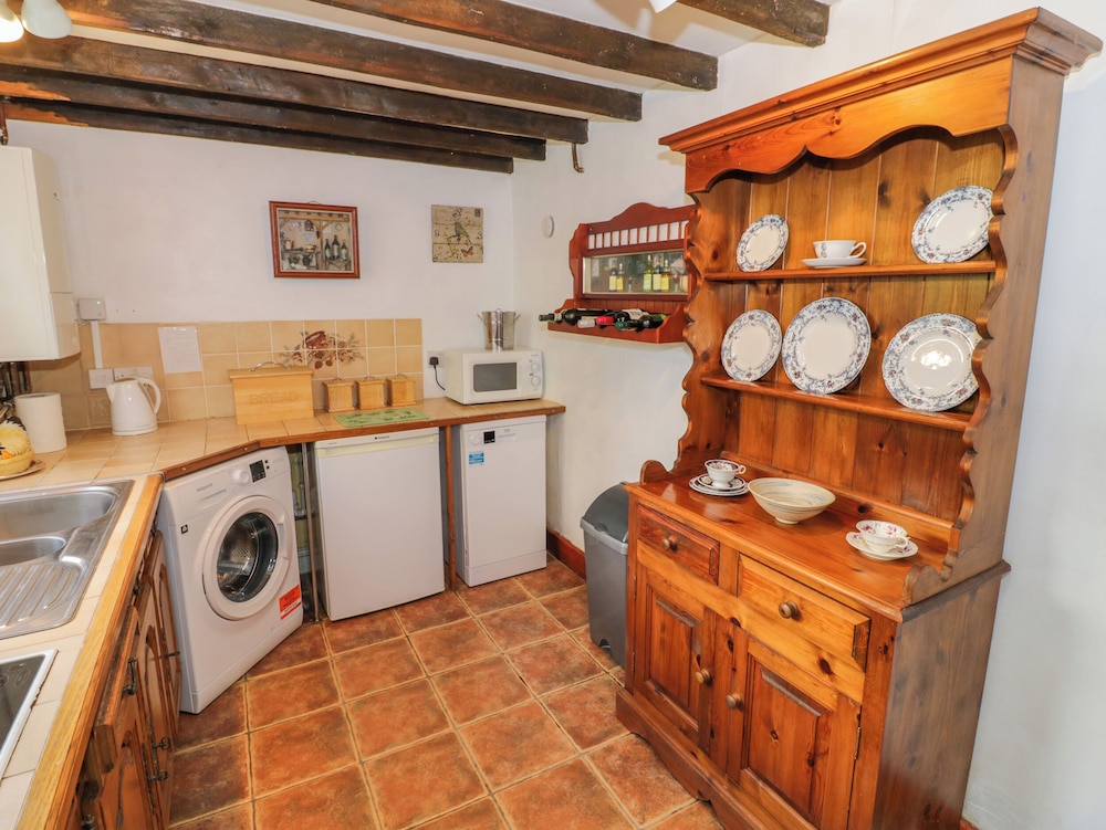 4 Lansdown Cottages