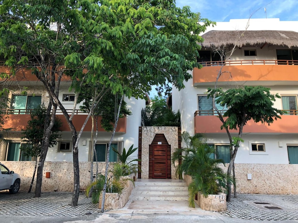 Condos Perfectly Situated Between the Beach & Tulum Town by Stella Rentals