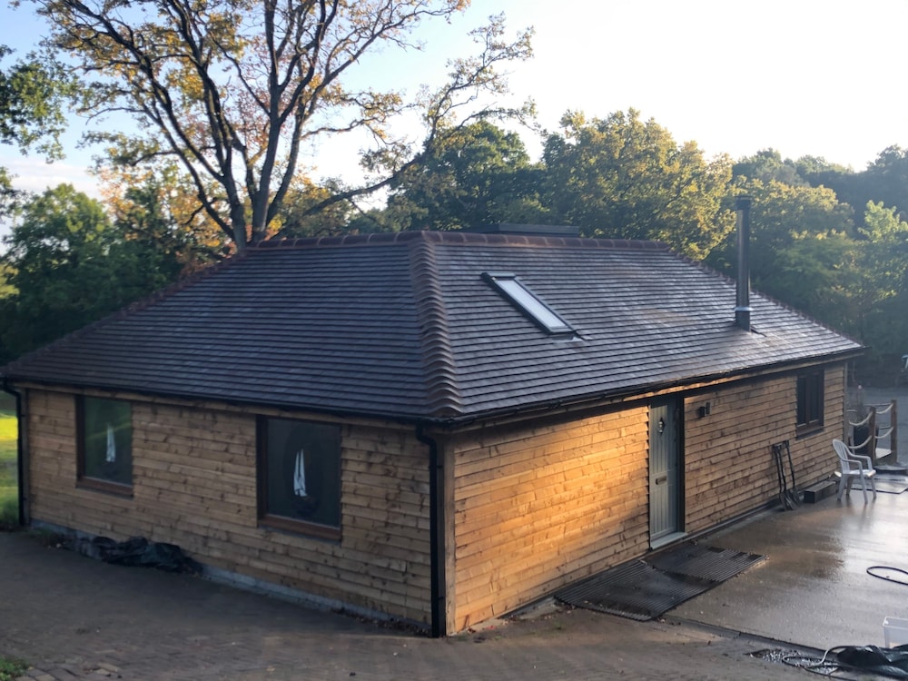 Cottage With Heated Indoor Pool Tennis Court- 2142
