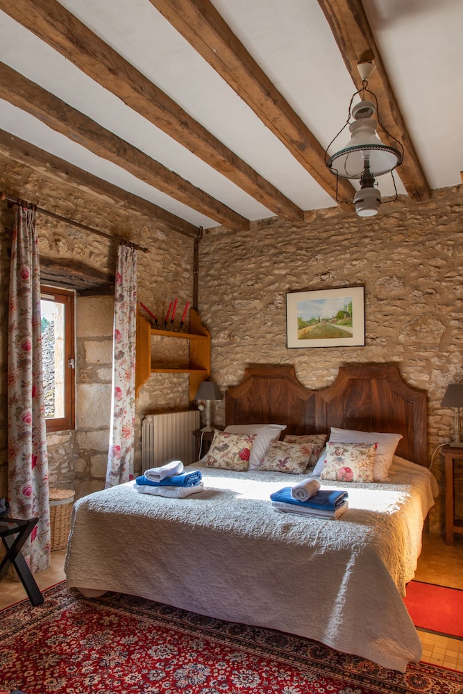 Chambre D'hôtes La Rossillonie