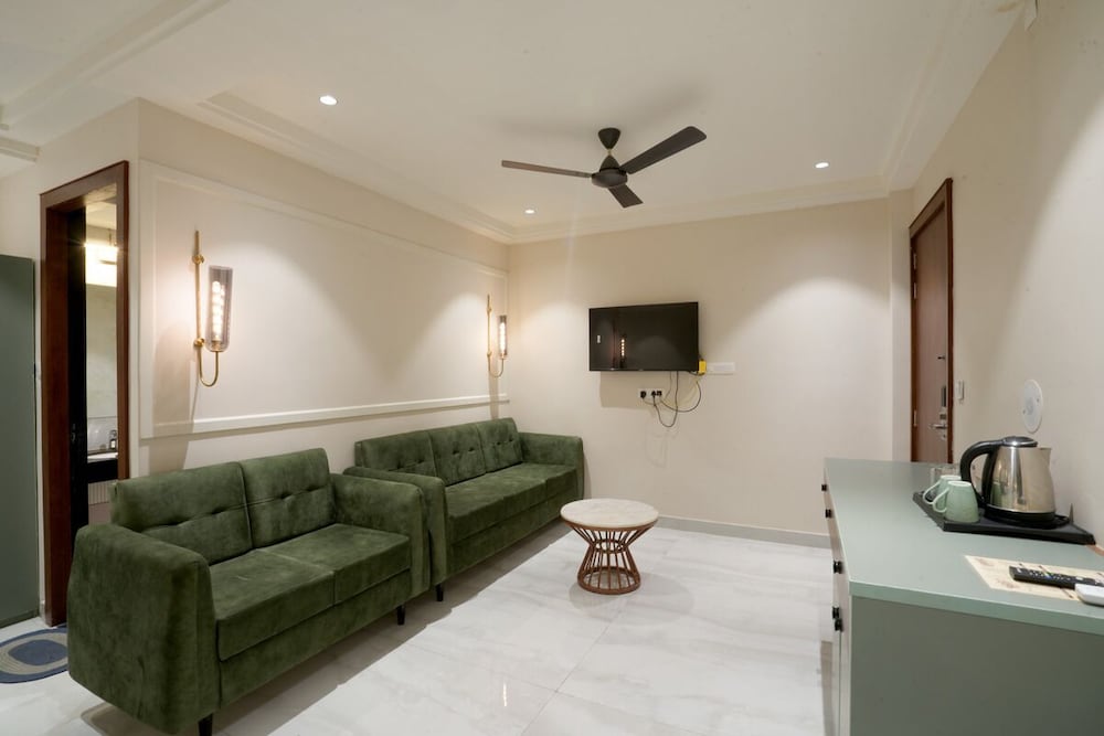 Hotel Square 36