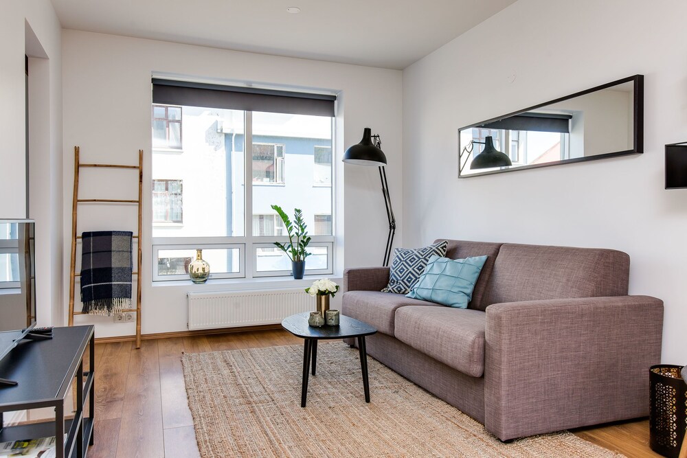 Thomsen Apartments view 5