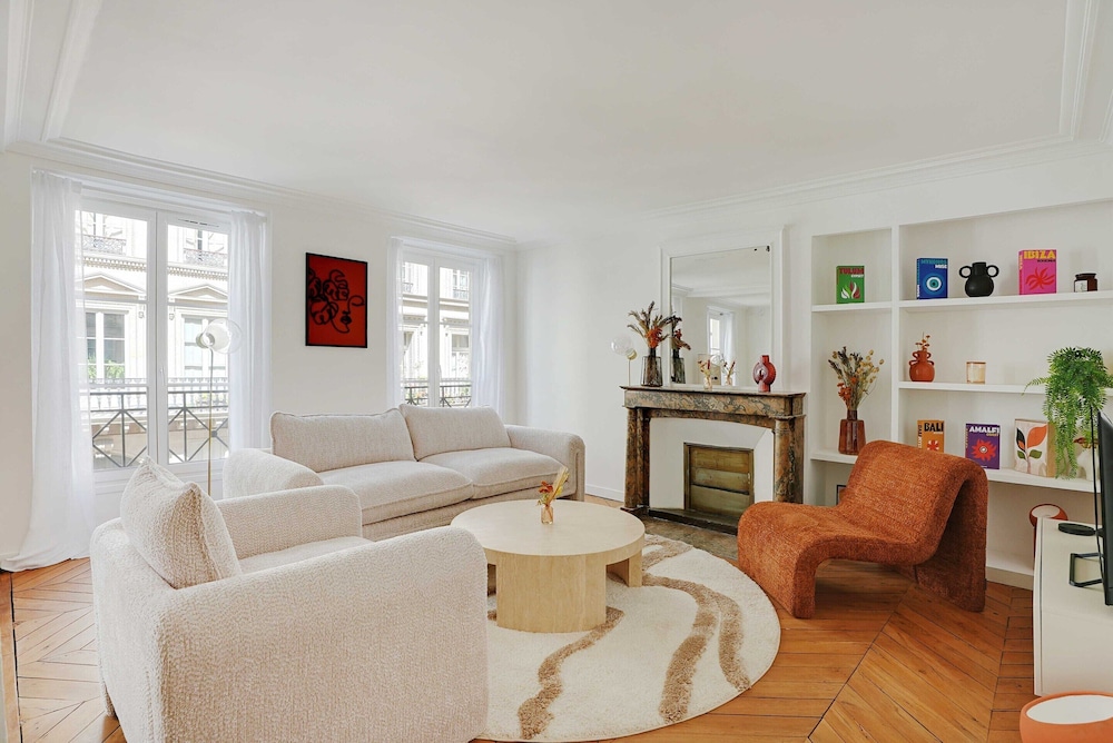 Elegant Apartment - 2br/4p - Near Invalides