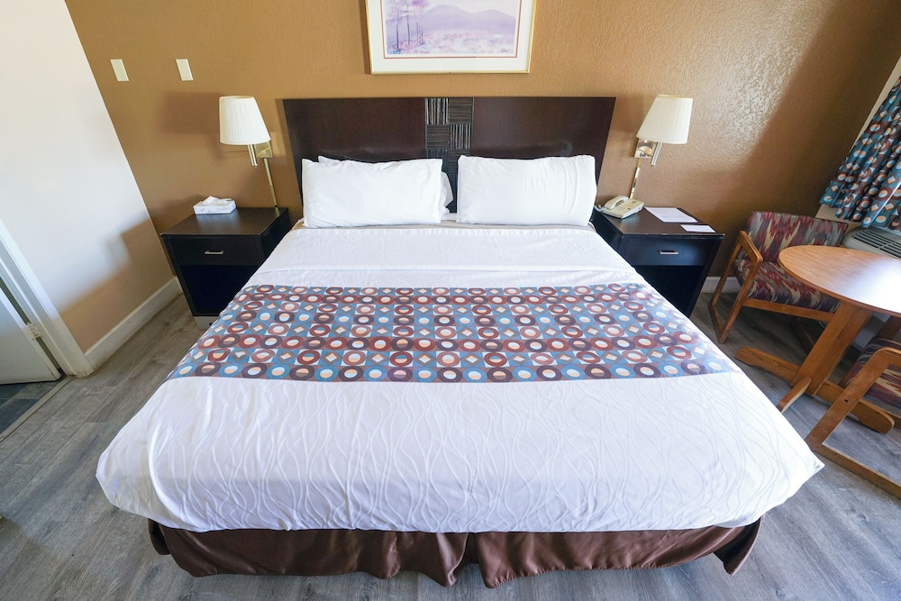 Payson Vacations - Rim Country Inn - Property Image 2