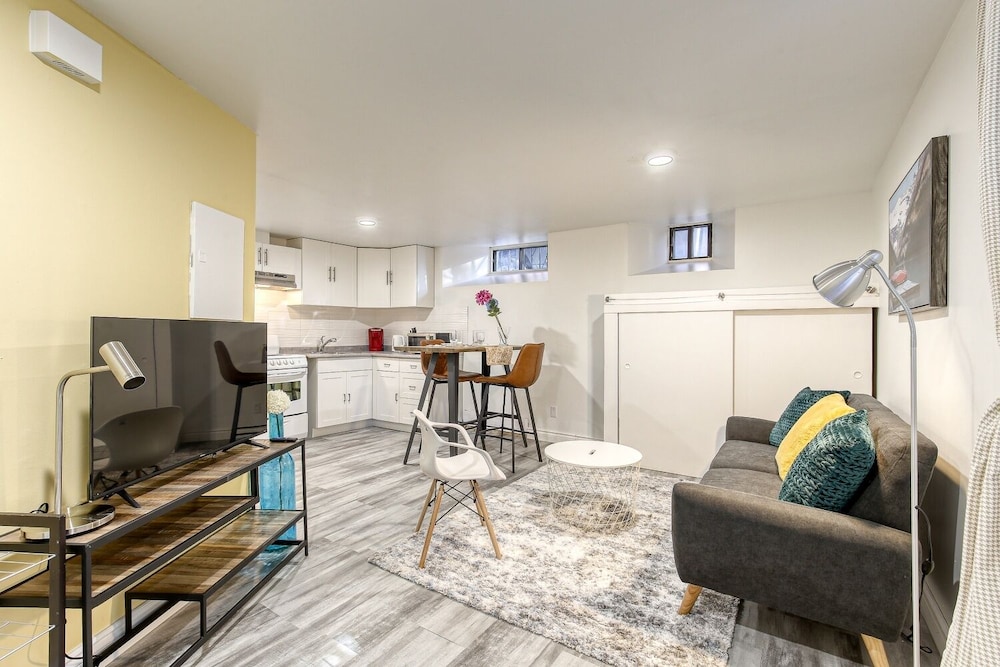 Montreal Suites - Image 3