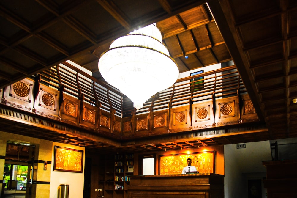 Sajjoys Hotel