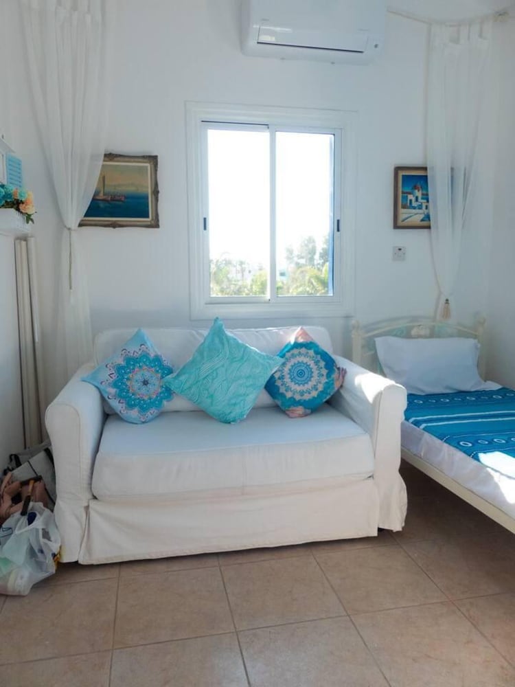 2bed Villa - Private Pool - Steps From the Beach! view 2