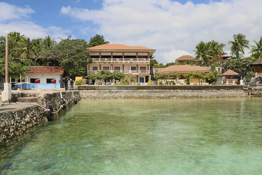 Turtle Bay Dive Resort