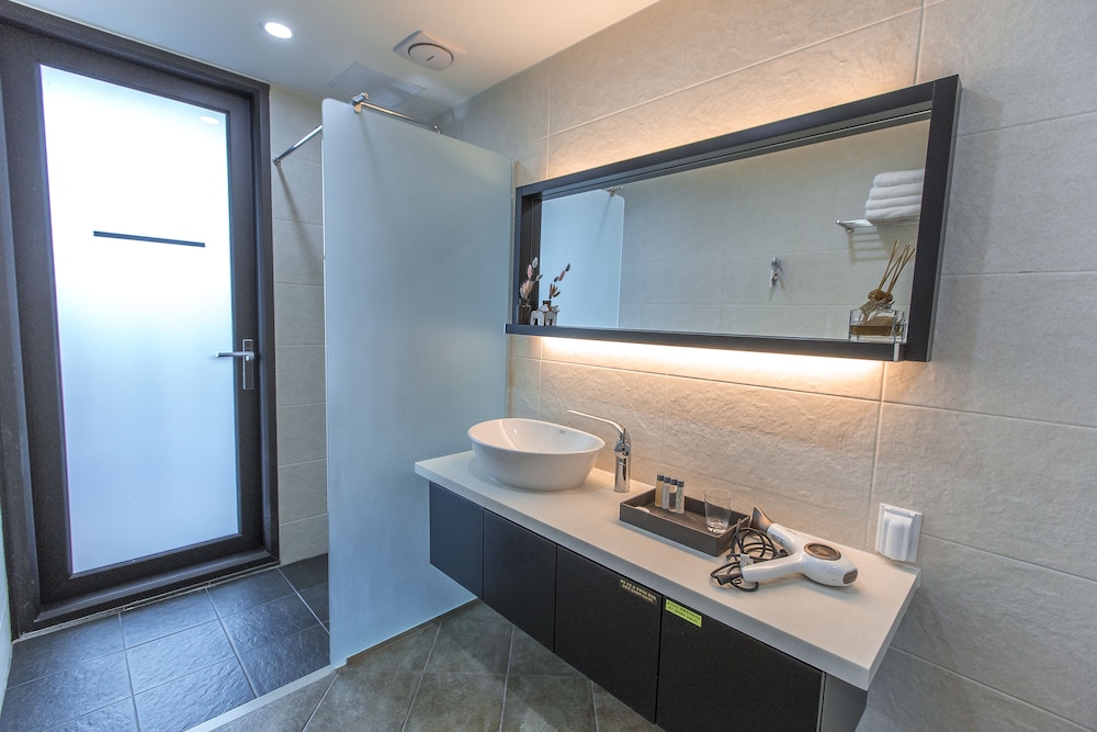 Leeum Island Spa & Pool Villa