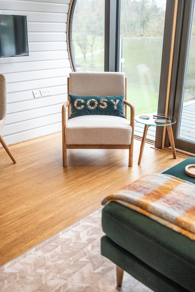 Stunning EcoRetreat Pods in Old Chalford