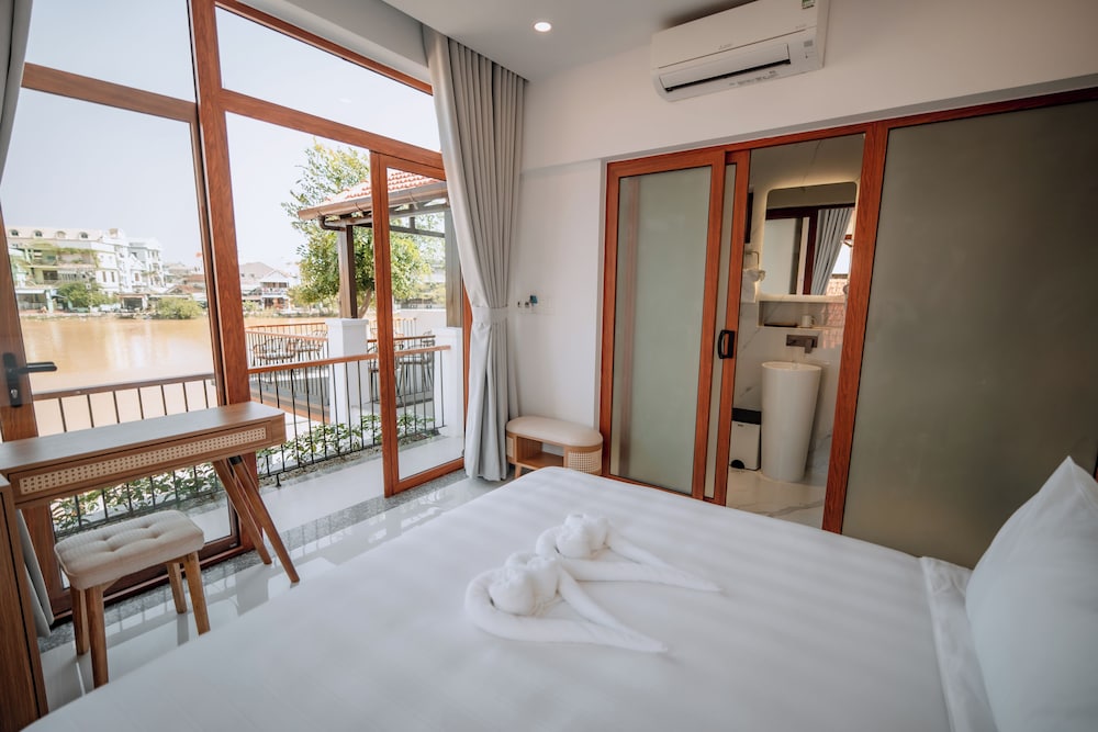 Hue Riverside Villa