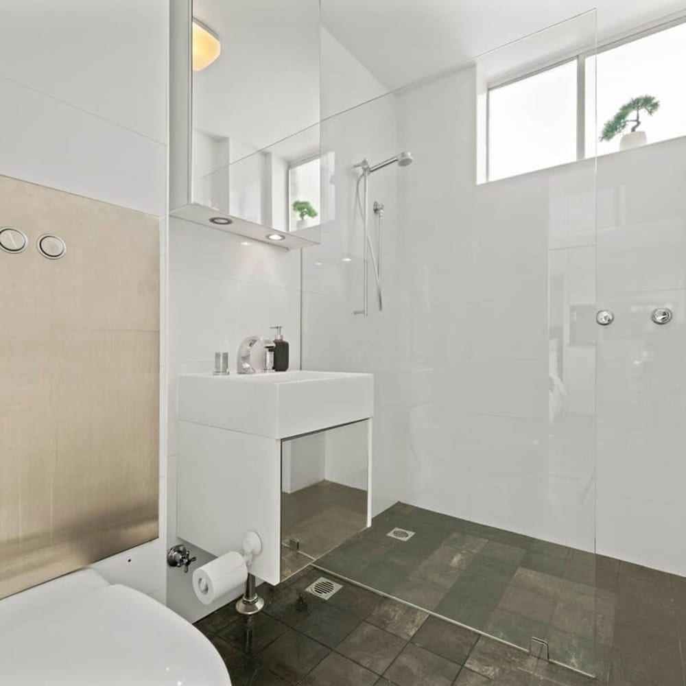 Potts Point Vacations - Modern Potts Point Studio - Property Image 14