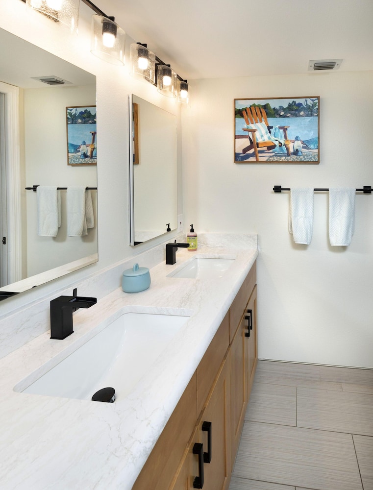 Land's End 4-306 Bay Front - Premier