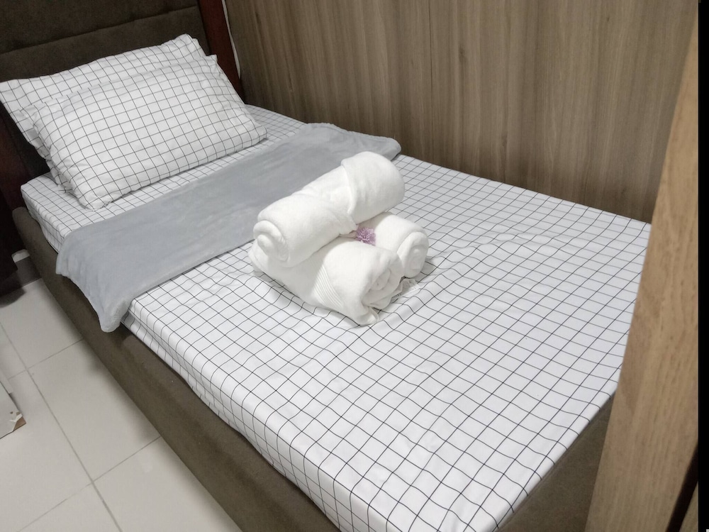 Cozy Luxurious Place Near MOA Picc CCP Free Wi-fi