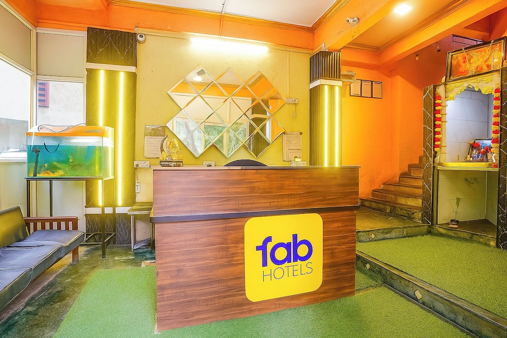 Fabhotel Galaxy Grand