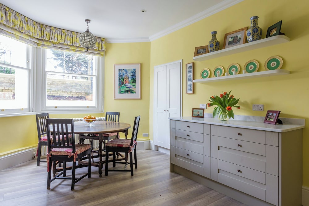 Elm Park Gardens XI by Onefinestay