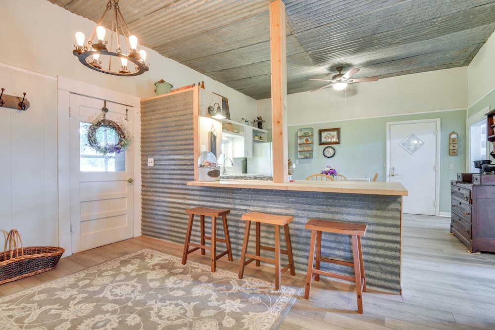 Countryside Retreat w/ Pasture Views in Hominy