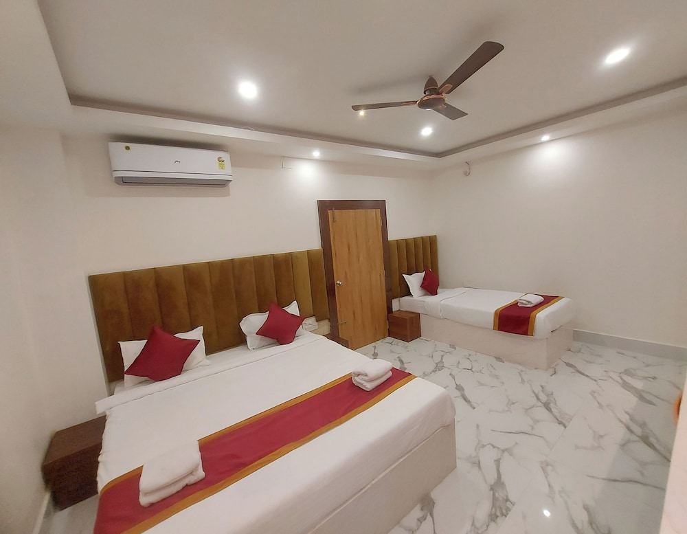 Hotel MJR - Free Pickup and Drop Temple, Sea Beach & Puri Railway Station