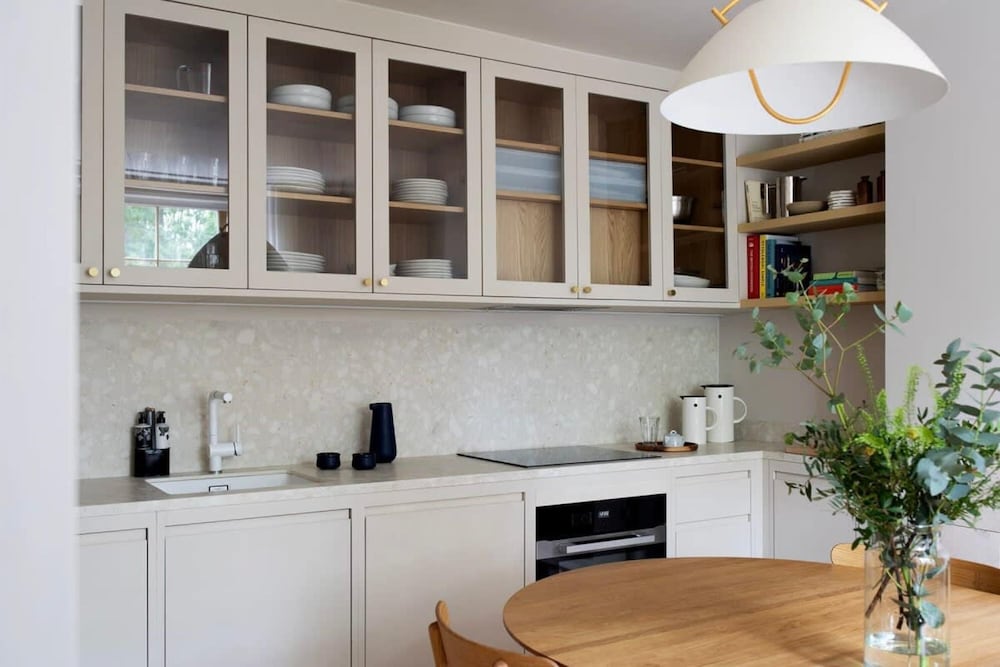 Designer Canal House 2 or 3 Bed Little Venice