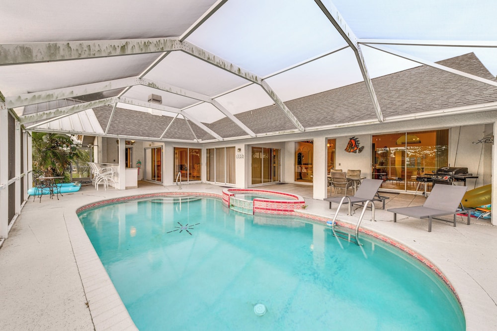 Canal-front Gem w/ Private Dock in Port Charlotte!